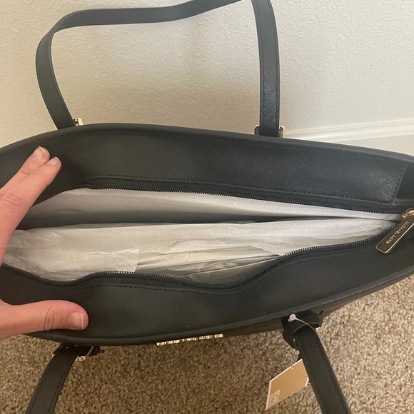 Michael Kors Jet Set Travel TZ Tote Leather - Picture 3 of 5